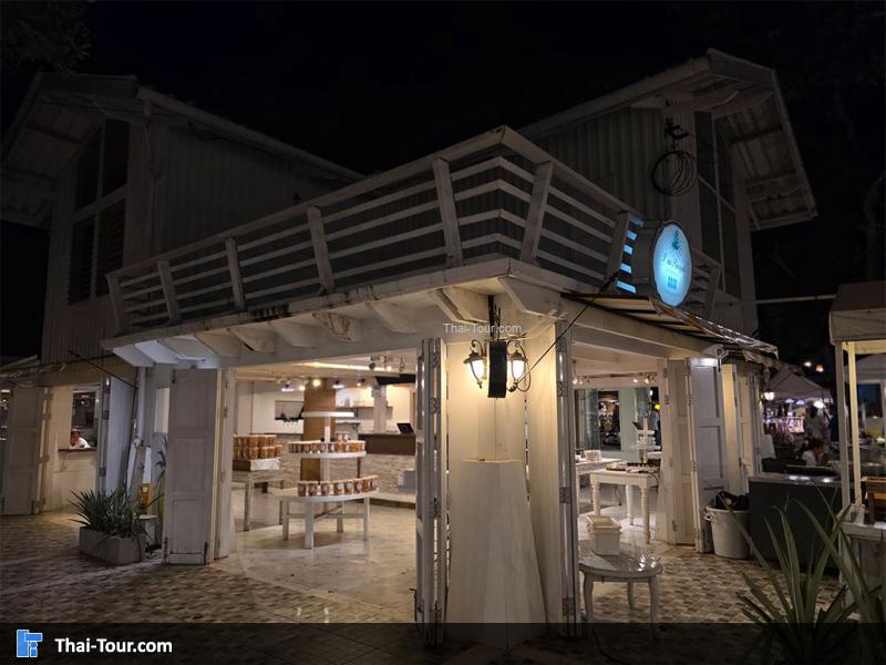 บรรยากาศตลาด cicada 