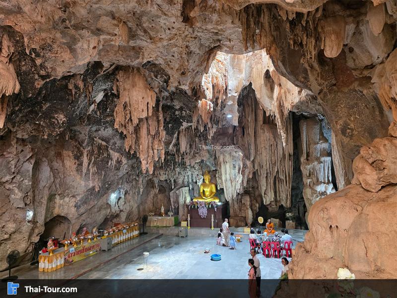 ภายในถ้ำพุหว้า