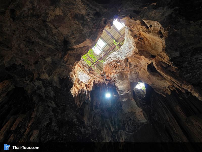 ภายในถ้ำพุหว้า