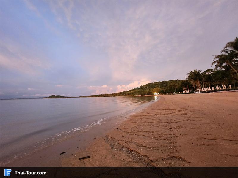 หน้าหาด Barcelo Coconut Island
