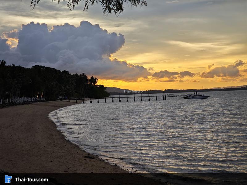 หน้าหาด Barcelo Coconut Island