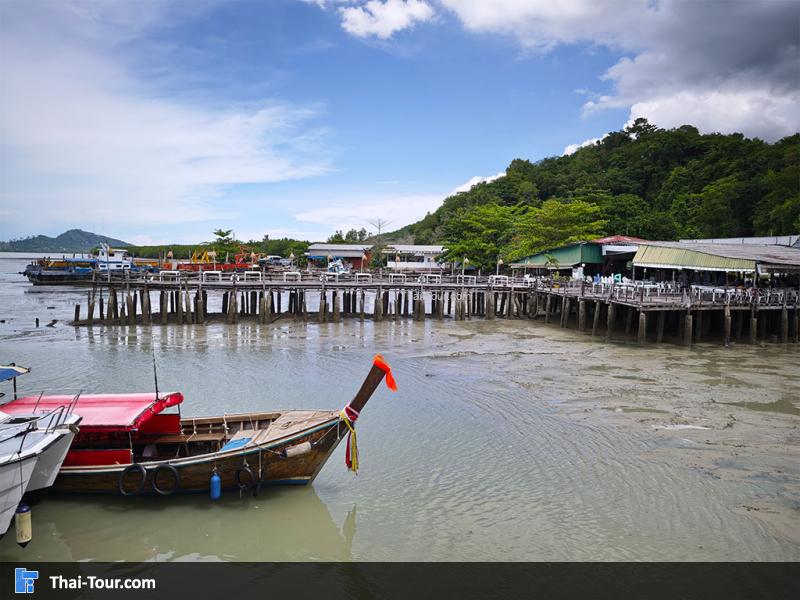 บริเวณรอบๆ ท่าเรือแหลมหิน