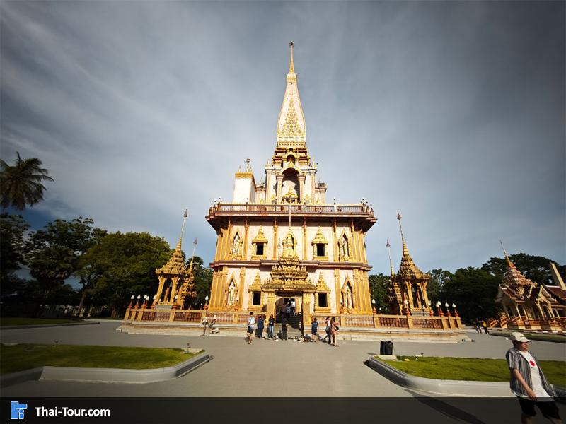 วัดฉลอง