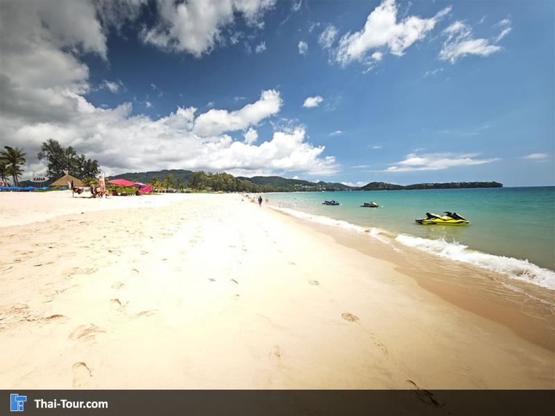 บรรยากาศหน้าชายหาดบางเทา