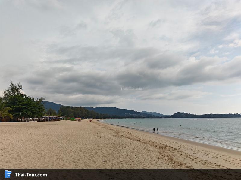 บรรยากาศหน้าชายหาดบางเทา