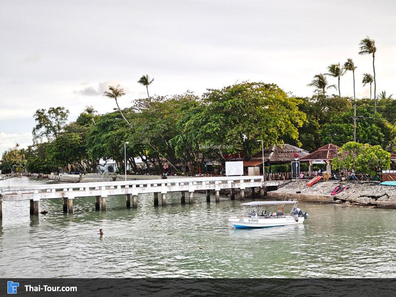ท่าเรือ อ่าวฉลอง