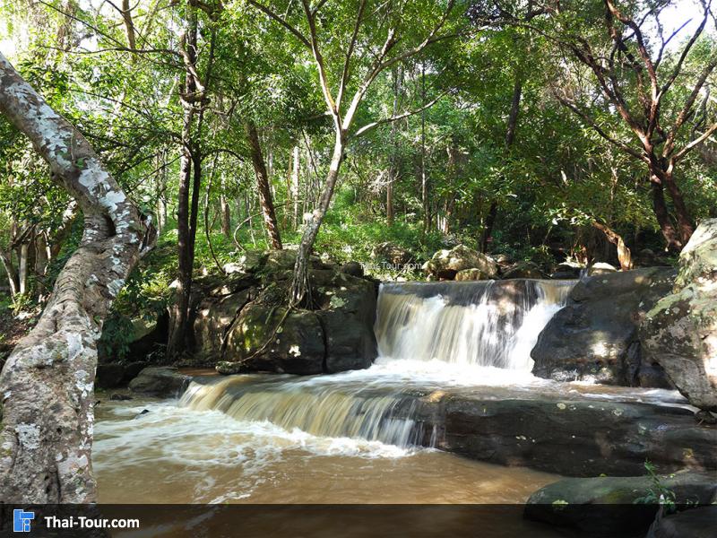 น้ำตกเฒ่าโต้