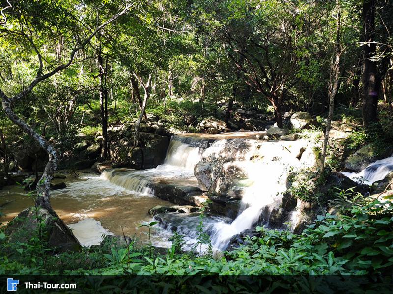 บรรยากาศ น้ำตกเฒ่าโต้