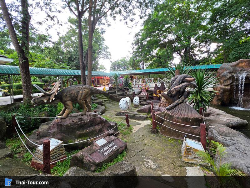บรรยากาศ พิพิธภัณฑ์หอยหิน 150 ล้านปีและไดโนเสาร์โนนทัน
