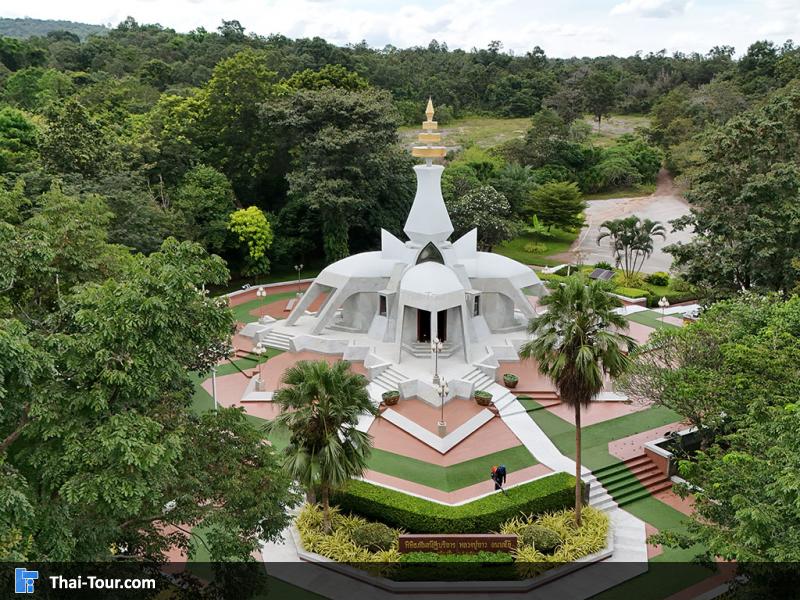 ภาพมุมสูง พิพิธภัณฑ์อัฐบริขาร หลวงปู่ขาว