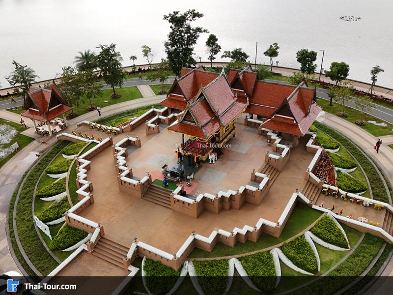 ภาพมุมสูง ศาลสมเด็จพระนเรศวรมหาราช