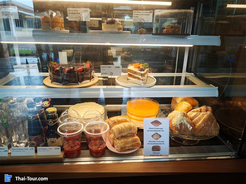 ตู้ประกอบด้วยเค้ก