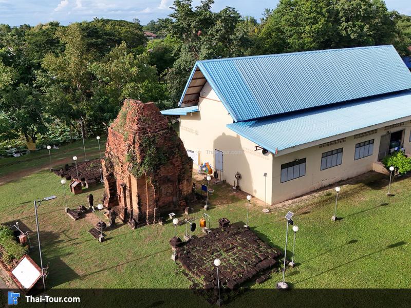 ภาพมุมสูง พระธาตุดุม