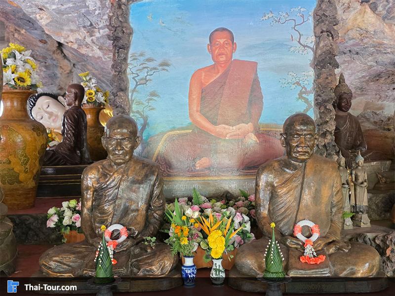 พระพุทธรูปโบราณมากมาย อันเป็นหลักฐานความเจริญรุ่งเรืองของพระพุทธศาสนาในอดีต