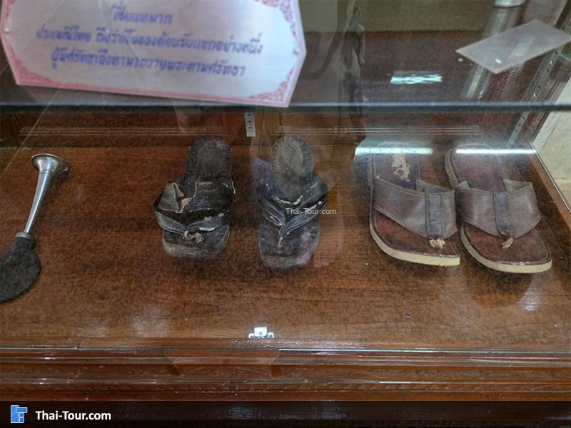 รองเท้า พิพิธภัณฑ์อาจารย์ วัน อุตตโม