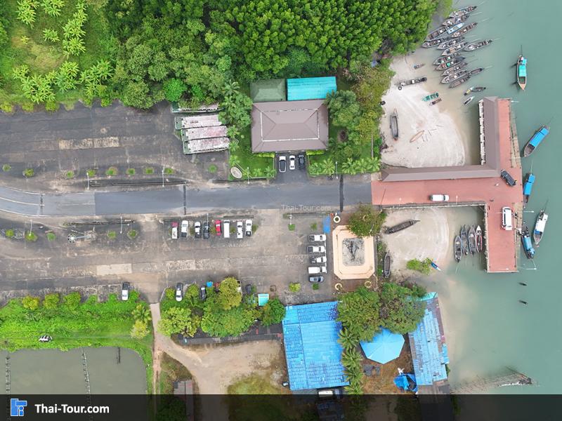 ภาพมุมสูง ท่าเทียบเรือแหลมสัก