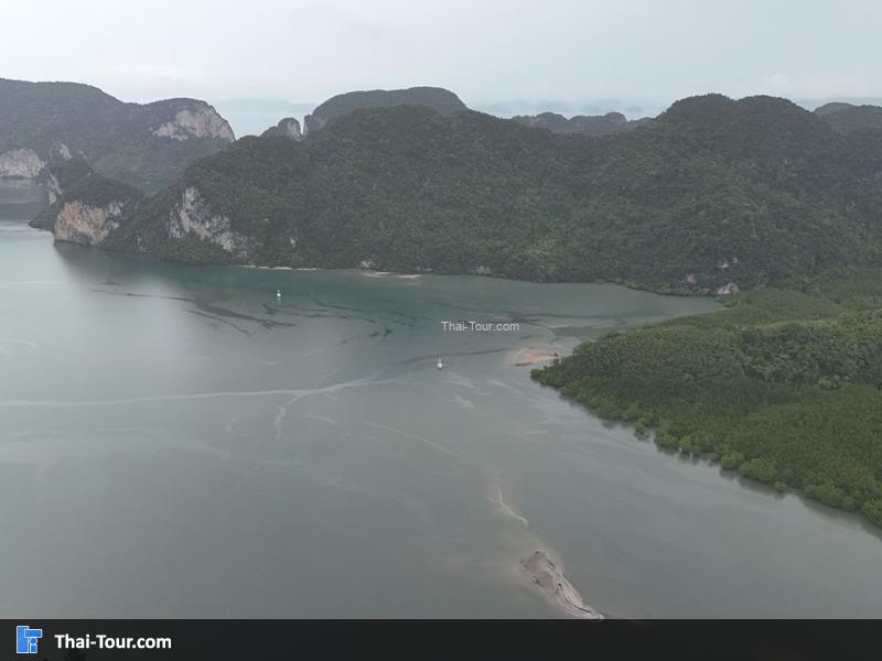 ภาพมุมสูง ท่าเทียบเรือแหลมสัก