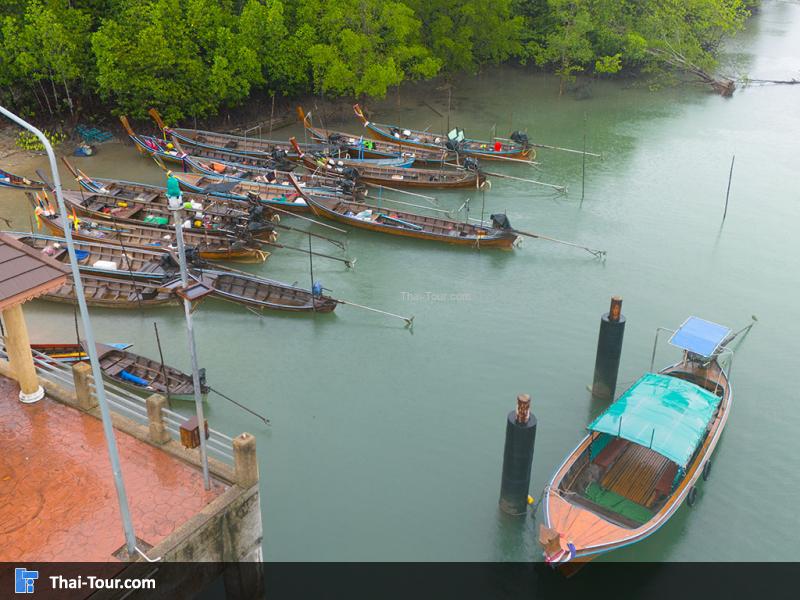 ภาพมุมสูง ท่าเทียบเรือแหลมสัก
