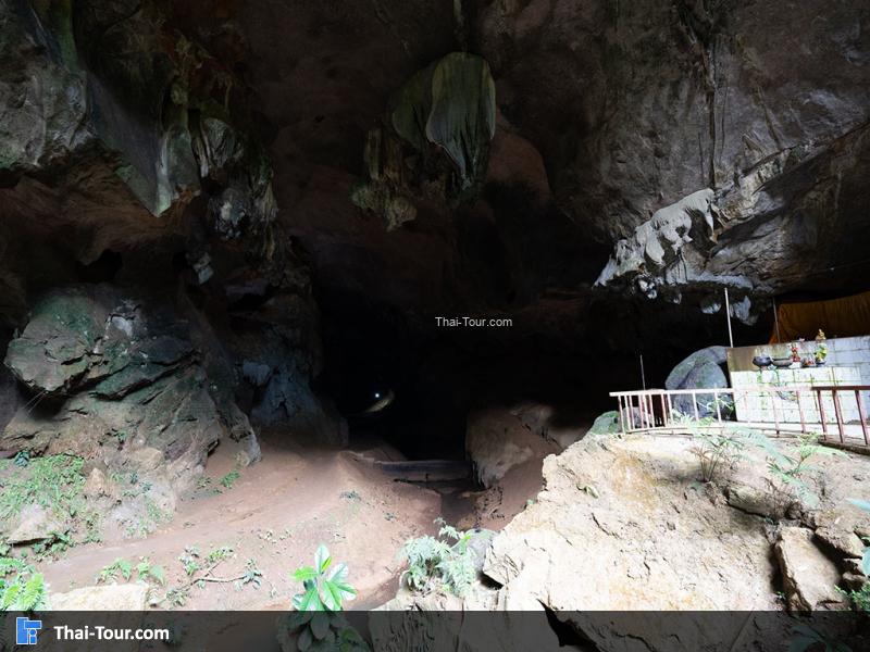 ด้านในของ วัดถ้ำตาปาน