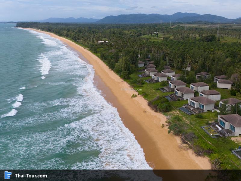 ภาพมุมสูง หาดบางขวัญ