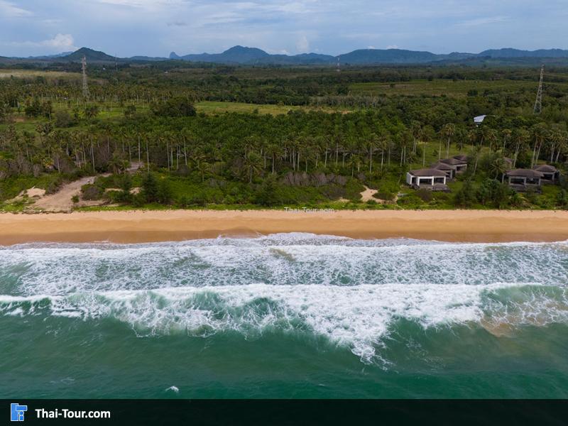 ภาพมุมสูง หาดบางขวัญ