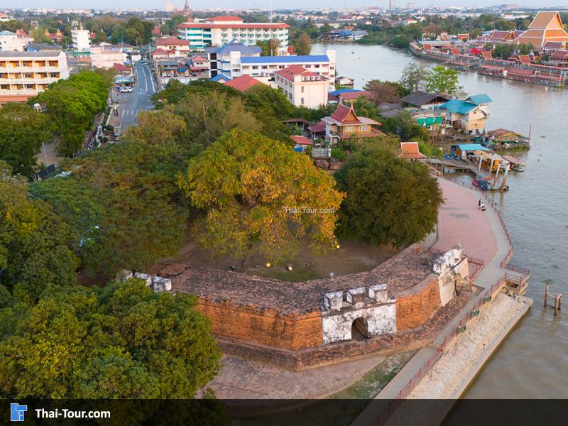 ภาพมุมสูง ป้อมเพชร
