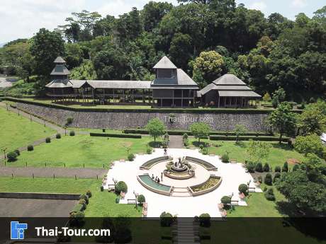 พระราชวังรัตนรังสรรค์