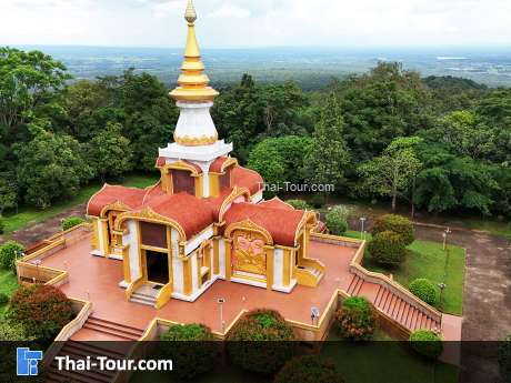 วัดถ้ำอภัยดำรงธรรม และ พิพิธภัณฑ์อาจารย์ วัน อุตตโม