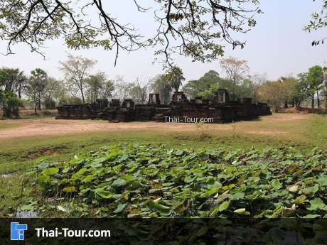 ปราสาทนางรำ