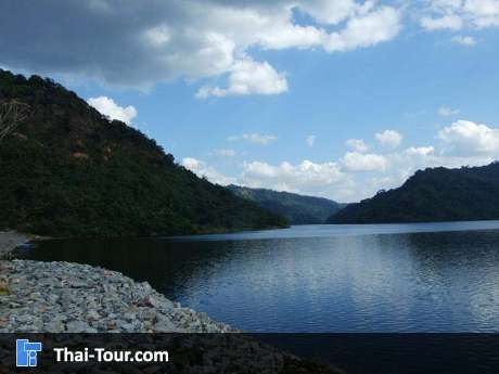 เขื่อนขุนด่านปราการชล