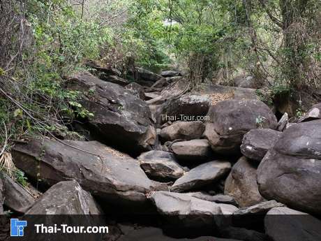 น้ำตกผานางคอย