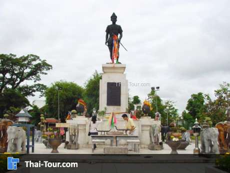 อนุสาวรีย์พ่อขุนเม็งรายมหาราช