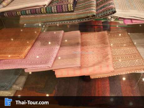 กลุ่มทอผ้าแพรวา