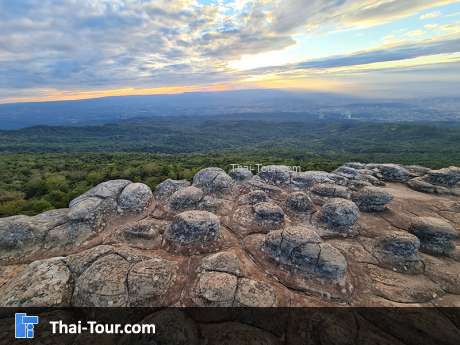 ลานหินปุ่ม