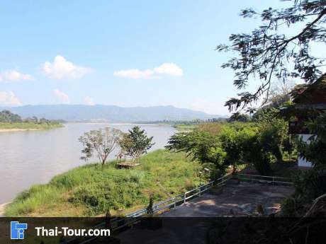 หาดจับปลาบึก