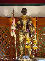 รูปปั้น ในศาล