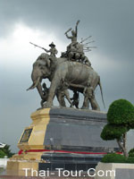 พระราชานุสาวรีย์สมเด็จพระสุรีโยทัย