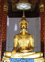 พระประธานในโบสถ์