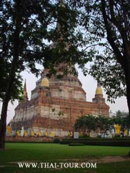 เจดีย์องค์ใหญ่ สัญญลักษณ์ของวัด