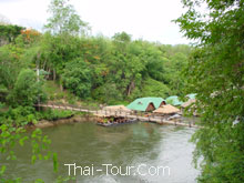 น้ำตกไทรโยค สะพานแขวนข้ามแม่น้ำ