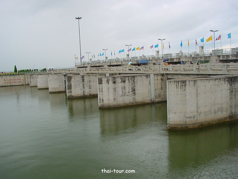 เขื่อนป่าสักชลสิทธิ์