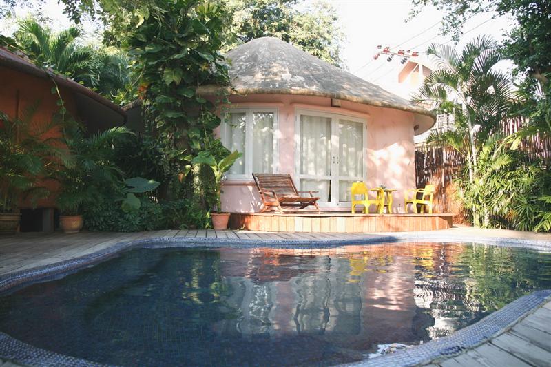 Dip Pool Bungalows