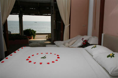 Sea Front with private Indoor jacuzzi