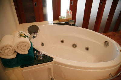 Sea Front with private Indoor jacuzzi