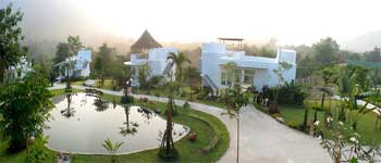 บ้านอ้อมกอดขุนเขา