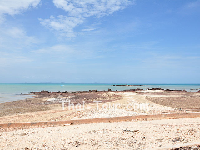 หน้าหาด เกาะมันนอก