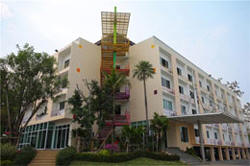 รอยัล ออคิด ปาร์ค