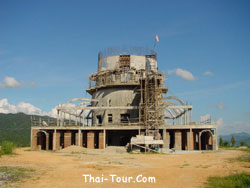 เจดีย์แปดเหลี่ยมกำลังก่อสร้าง