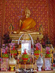 พระประธานในโบสถ์