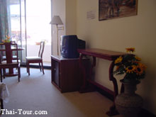 Jansom Chimporn Hotel, Room